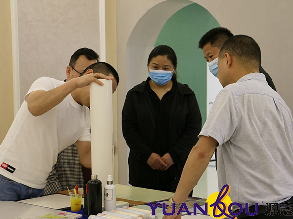 河南寧陵縣王縣長蒞臨廣東奢蔻新材料