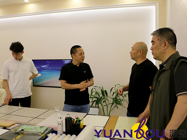 塞爾維亞中國商會陳會長一行蒞臨我司參觀考察